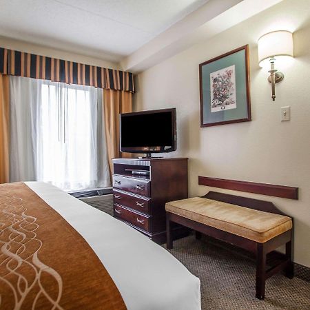 Comfort Inn & Suites Somerset - New Brunswick Екстериор снимка